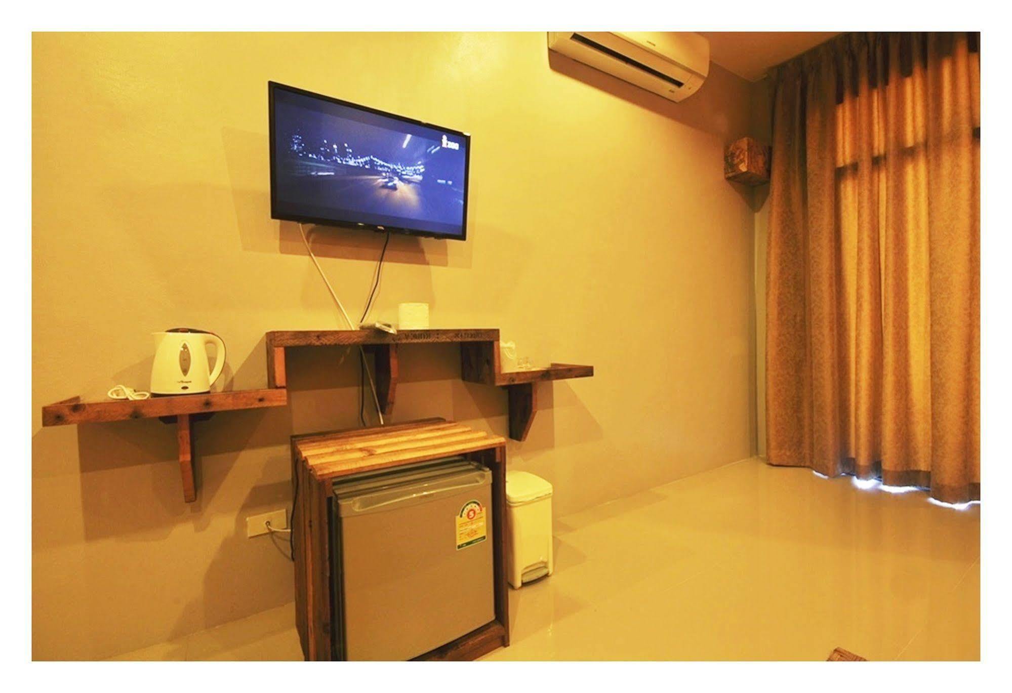 The Bedroom Nai Harn Beach Exterior photo