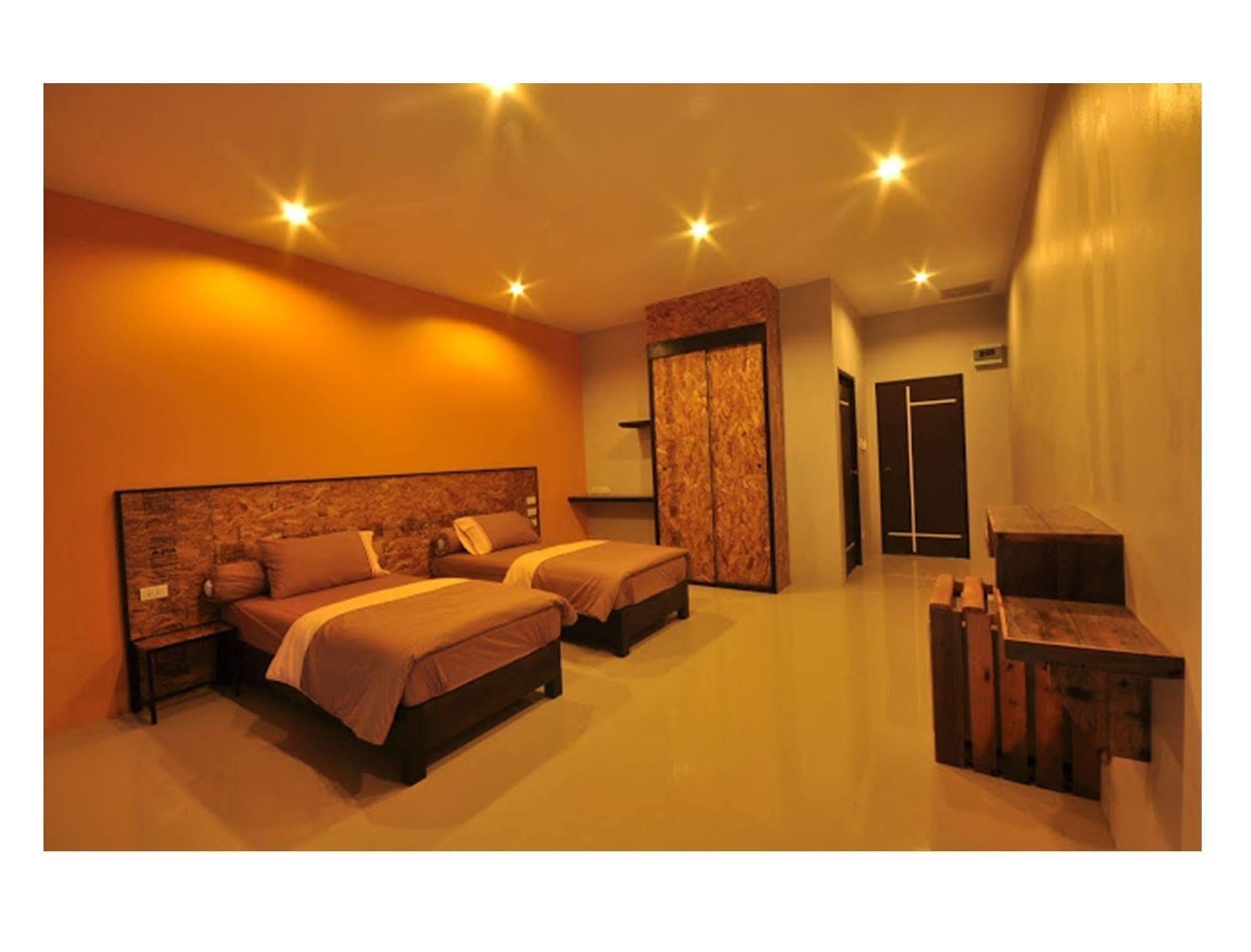 The Bedroom Nai Harn Beach Exterior photo
