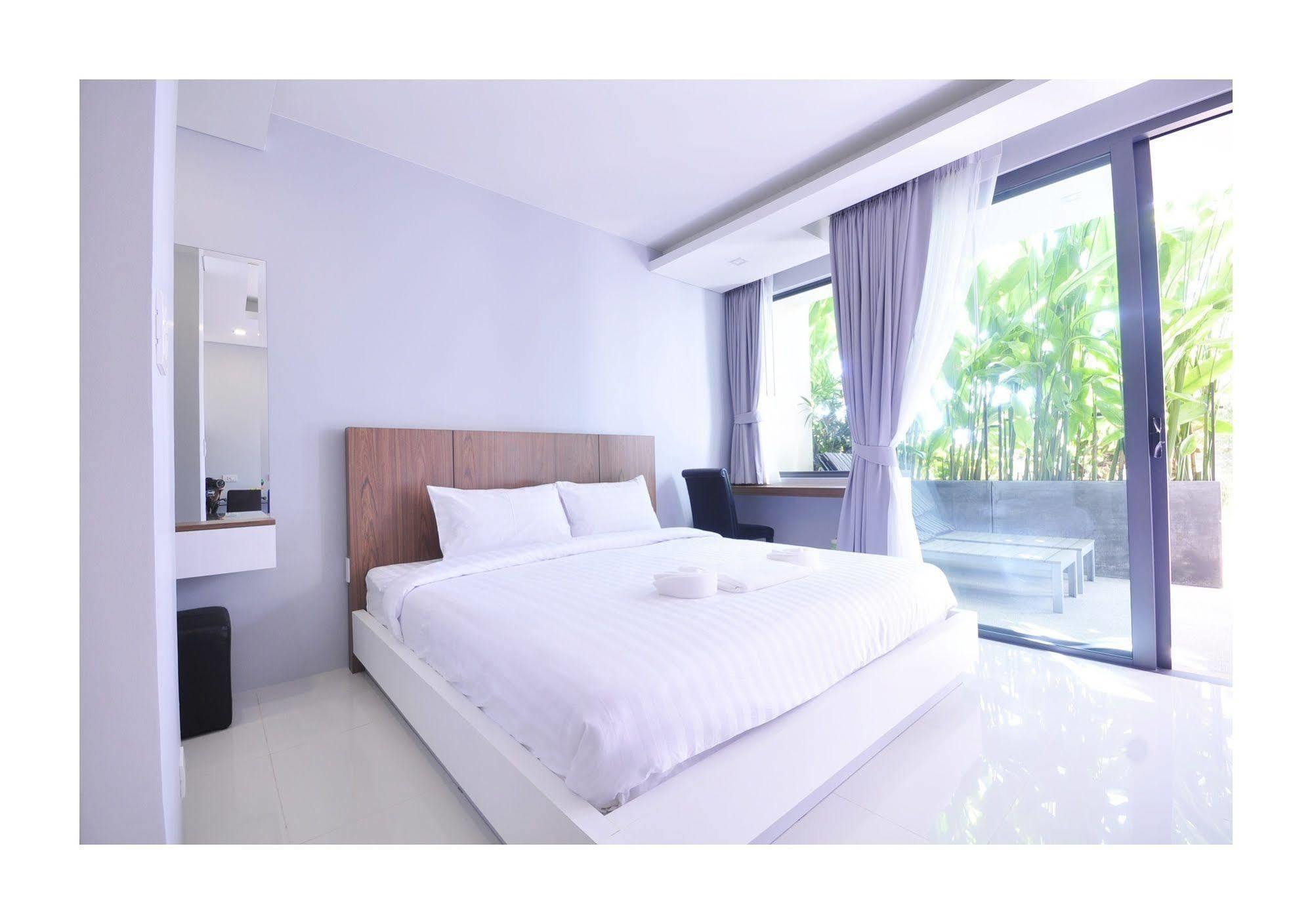 The Bedroom Nai Harn Beach Exterior photo